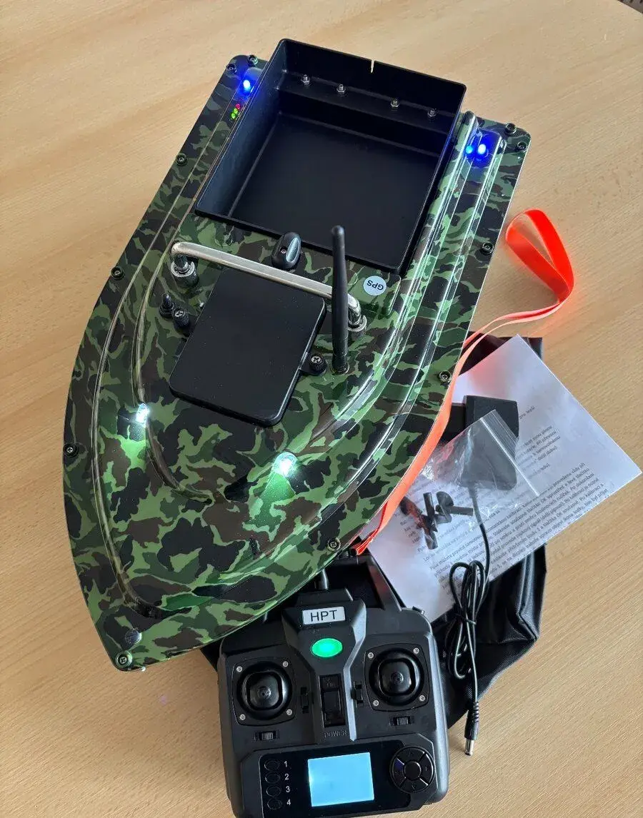 Zavážecí loďka MASKÁČOVÁ na ryby s GPS + ZDARMA OBAL_