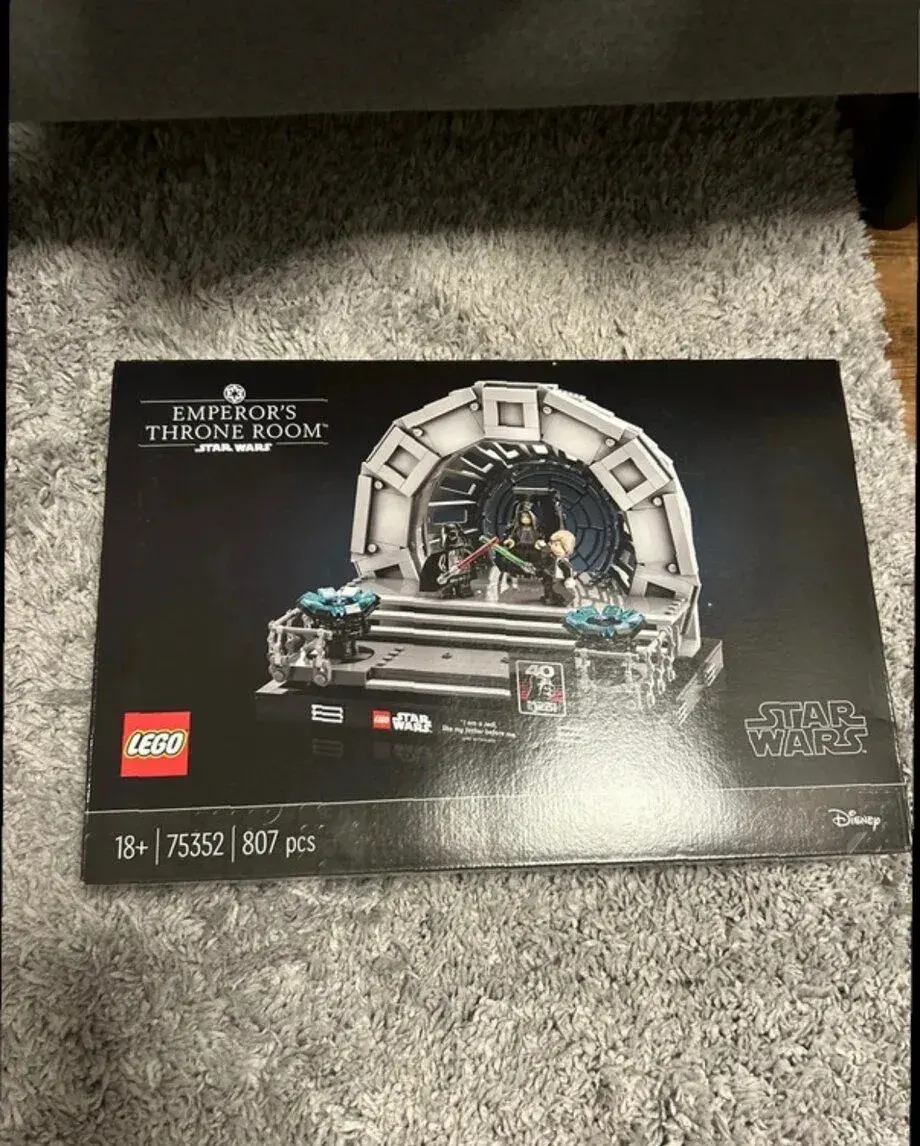 LEGO Star Wars 75352 Emperor’s Throne Room Diorama – nové, z