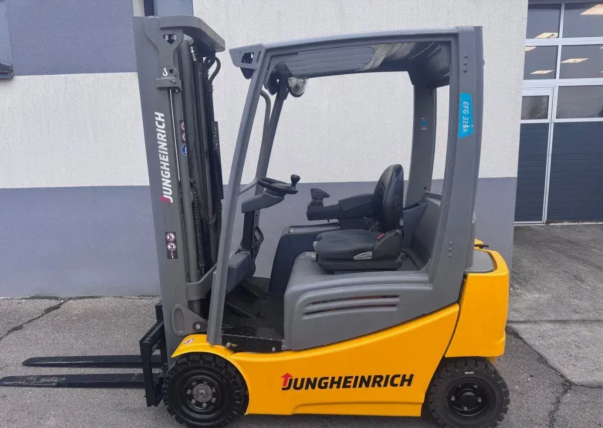 Vysokozdvižný vozík Jungheinrich 1,6t AKU volný zdvih