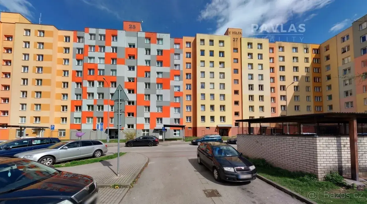 Pronájem samostatného pokoje 8 m² v bytě 4+1 na Sídlišti Máj