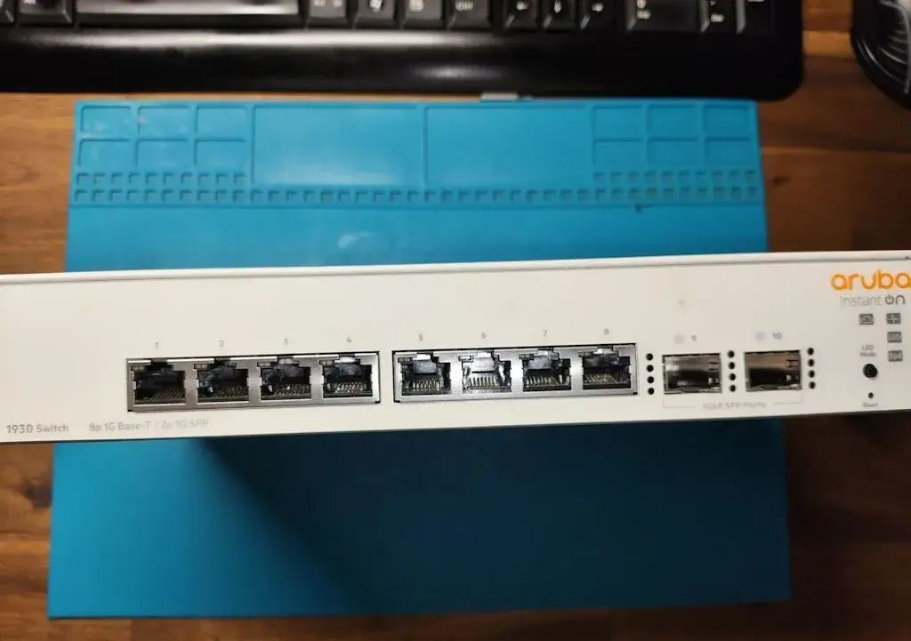 HPE Aruba Instant On 1930 JL680A 8xGbE + 2xSFP