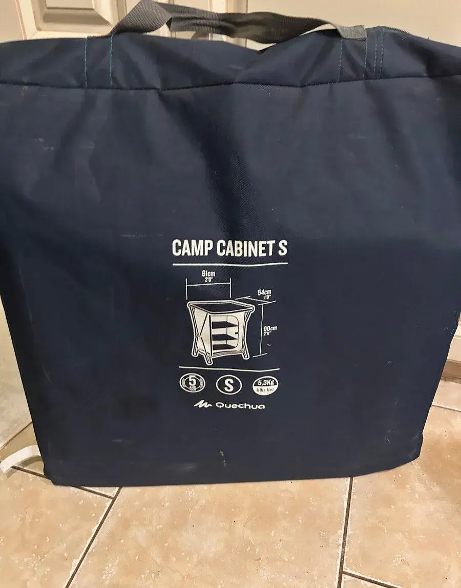 Skládací kempingova skříňka Quechua camp cabinet