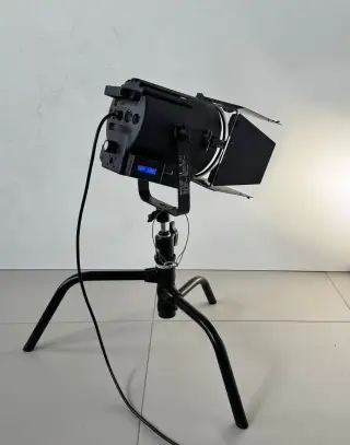 Lupo Dayled 1000 fresnel 5600 k