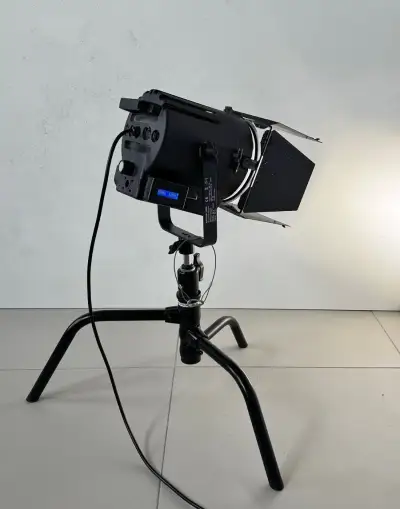 Lupo Dayled 1000 fresnel 5600 k