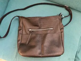 Krásná dámská koženková bunda