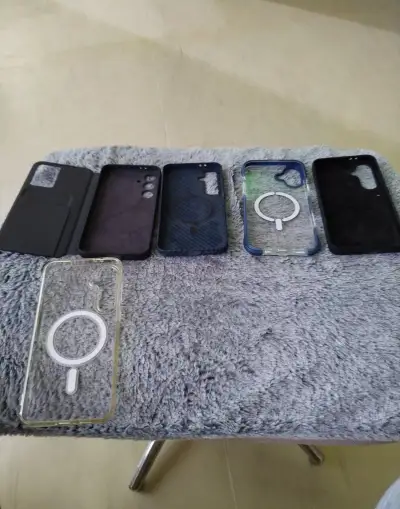 Kryty na Samsung S24FE