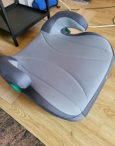 Kinderkraft podsedák s isofix