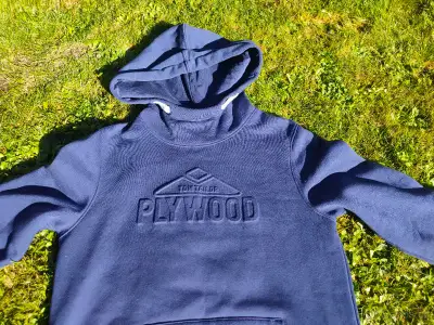 Tmavěmodrou mikinu TOM TAILOR vel.M.za 600KČ