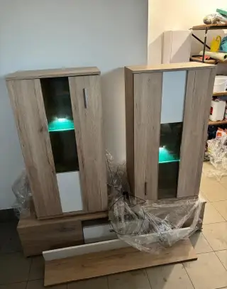 SCONTO v dekoru dub sonoma s modrým LED osvětlením