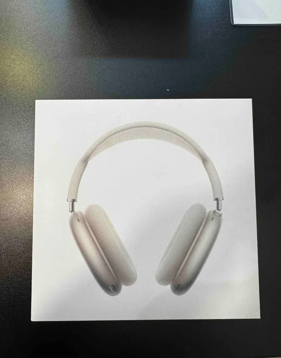 Apple AirPods Max – hvězdně bílé, USB-C - 2024 ,nerozbalené