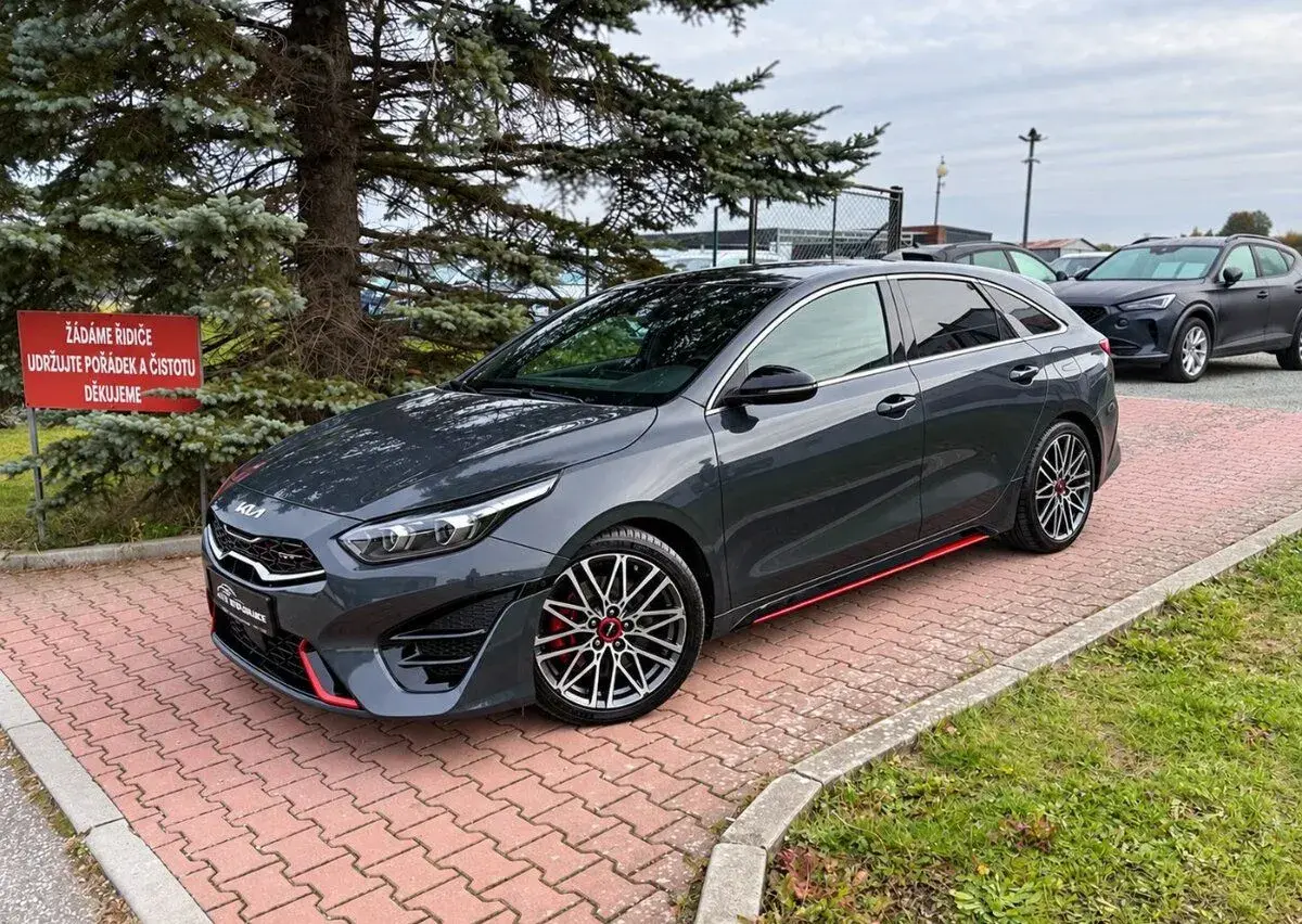Kia ProCeed – 95 670 km