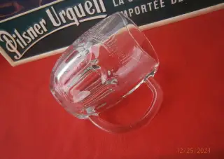 Půllitry Pilsner Urquell - Rony Plesl