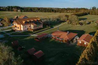 Prostorný rodinný dům v srdci přírody s pozemkem téměř 1 ha