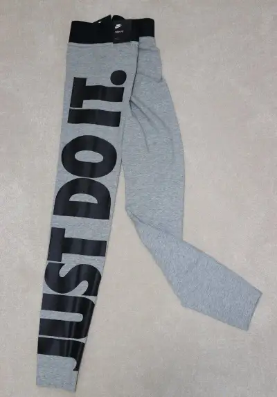Nové dámské sportovní legíny NIKE - JUST DO IT