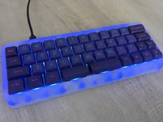 Custom mechanická klávesnice AKKO ACR 40