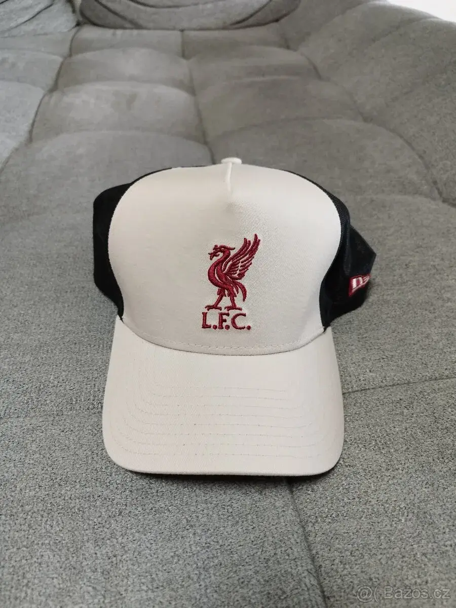 Nové kšiltovky FC Liverpool