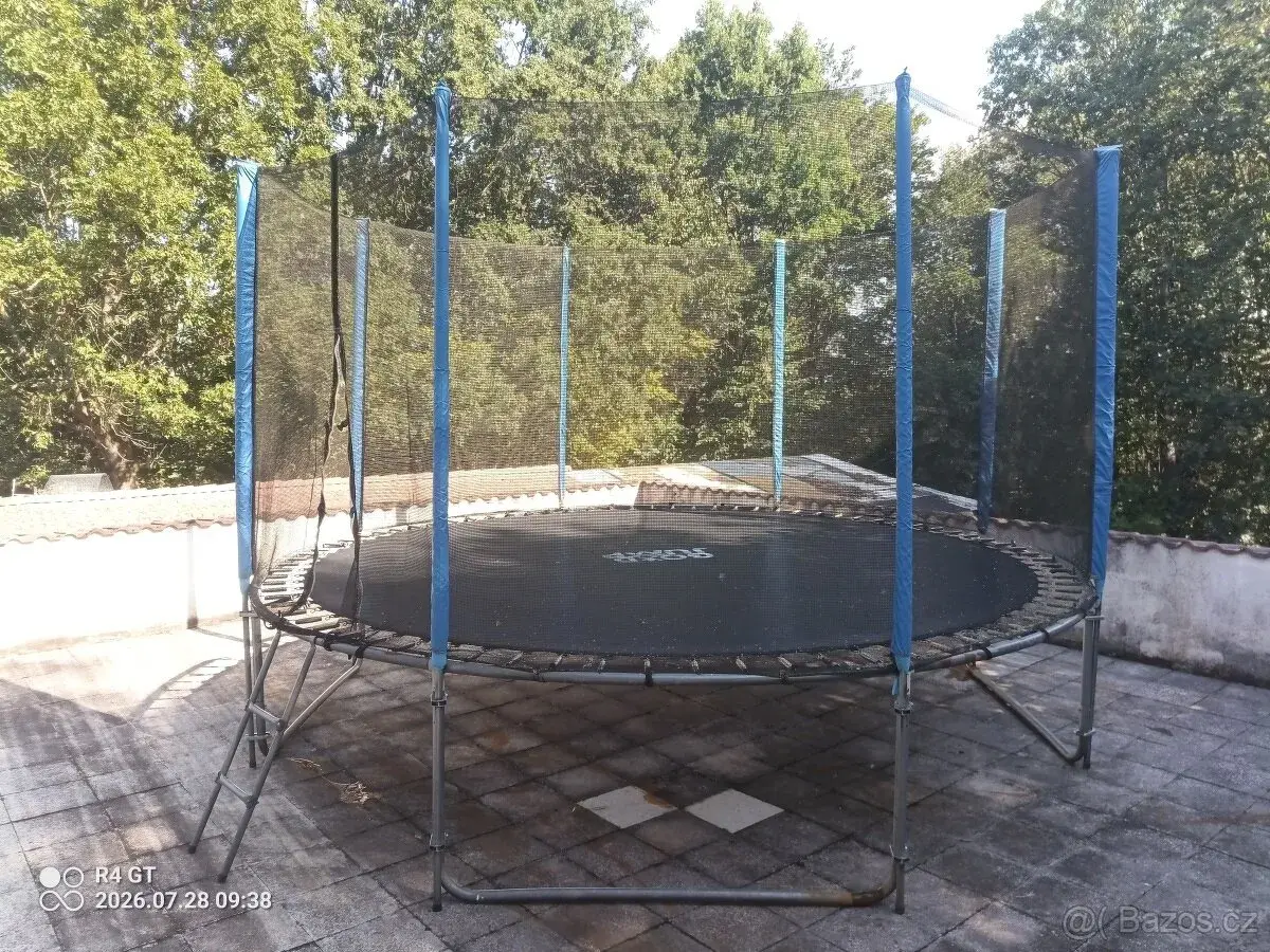 Trampolínu 400 cm s ochrannou sítí + žebřík