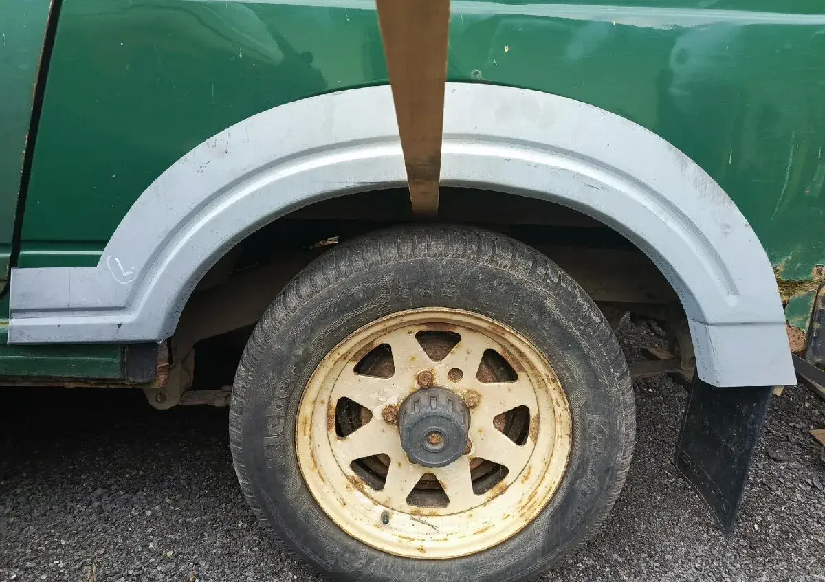 Suzuki Samurai