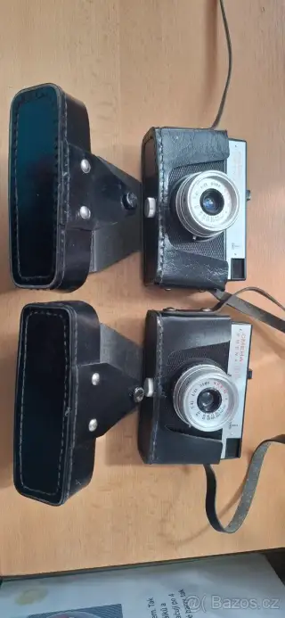 3 fotoaparáty
