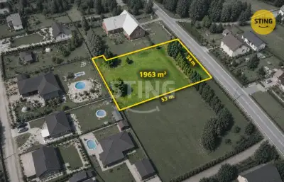 Prodej stavebního pozemku o výměře 1963 m2, v obci P, 137074