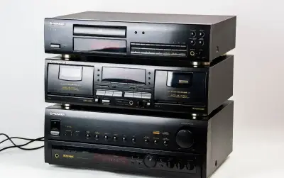 PIONEER hi-fi sestava / VSX-804RDS, CT-W504R, PD-204