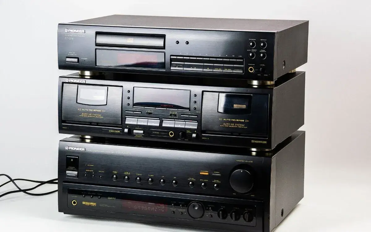 PIONEER hi-fi sestava / VSX-804RDS, CT-W504R, PD-204