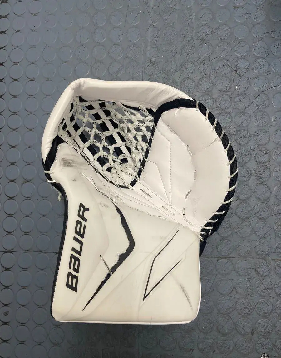 Brankarkařská lapačka Bauer Flylite Custom SR