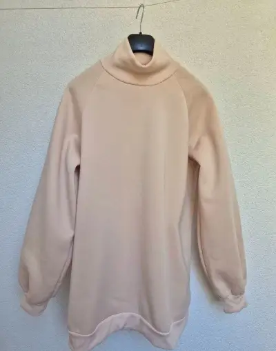Dámská basic delší béžová mikina