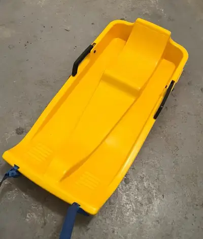Žluté dětské boby se dvěma bočními brzdami