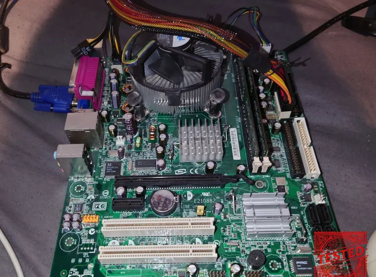 Retro otestovana Pentium 4 s7775 microAtx deska s ATI grafik