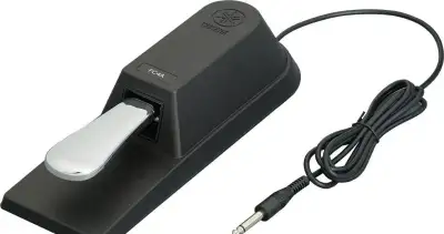 Sustain pedál Yamaha FC4A