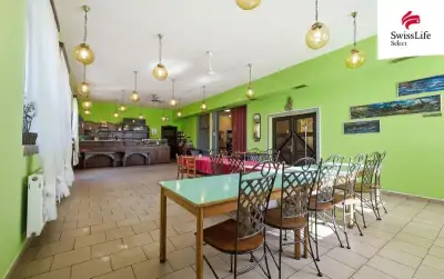 Prodej ubytovacího zařízení 1103 m2, Stradouň