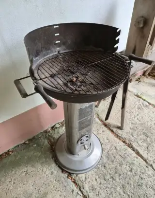 Zahradní gril.