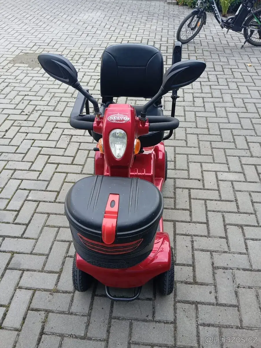 Elektrický invalidní skútr