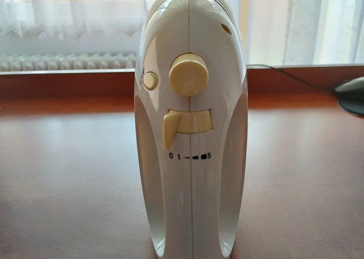 Ruční šlehač ETA Promise 0046 bílý s mísou + metly + háky