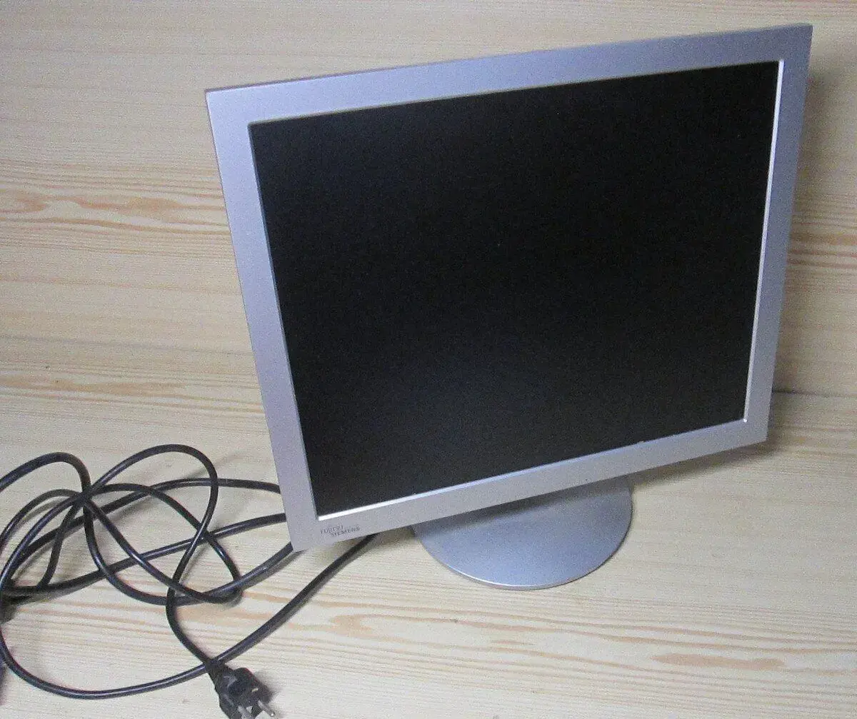 LCD monitor - 19 palců
