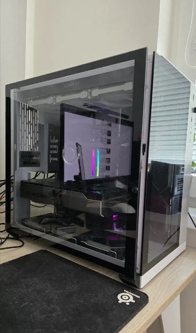 Lian Li PC-O11 Dynamic White+Uni Fan120mm+Galahad 360 White