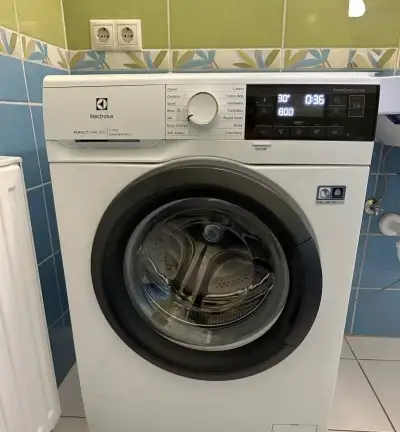 Slim pračka Electrolux 6kg