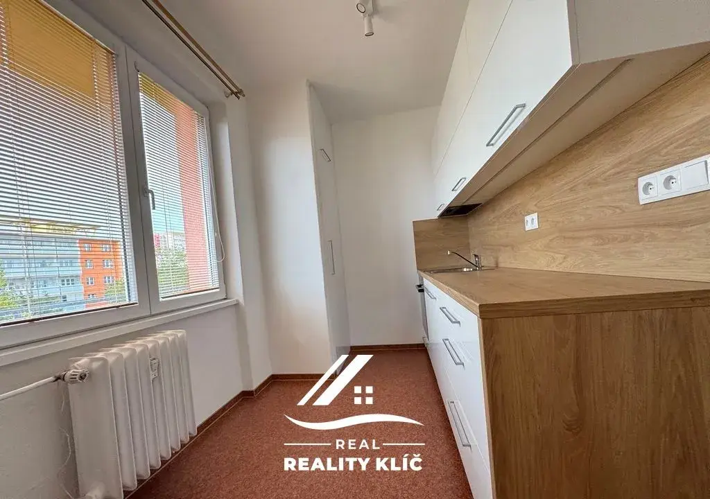 Pronájem bytu 2+1 s balkónem, 55m2, Ostrava Poruba, ul. Kyj