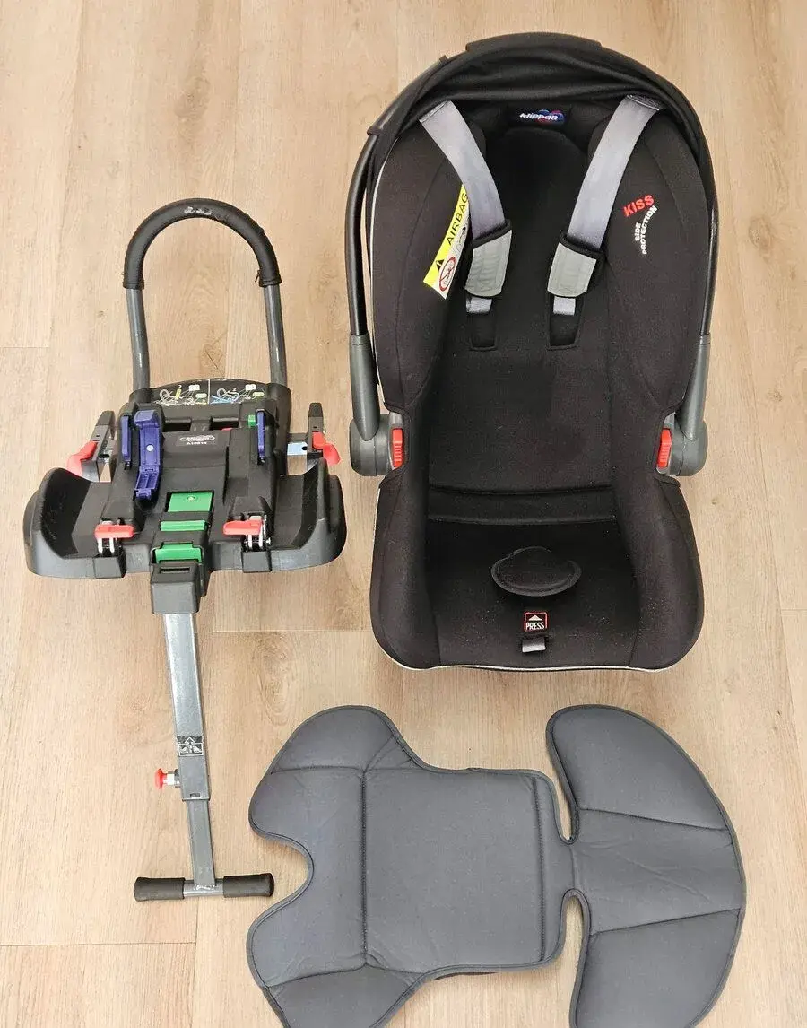Vajíčko Klippan Dinofix se základnou