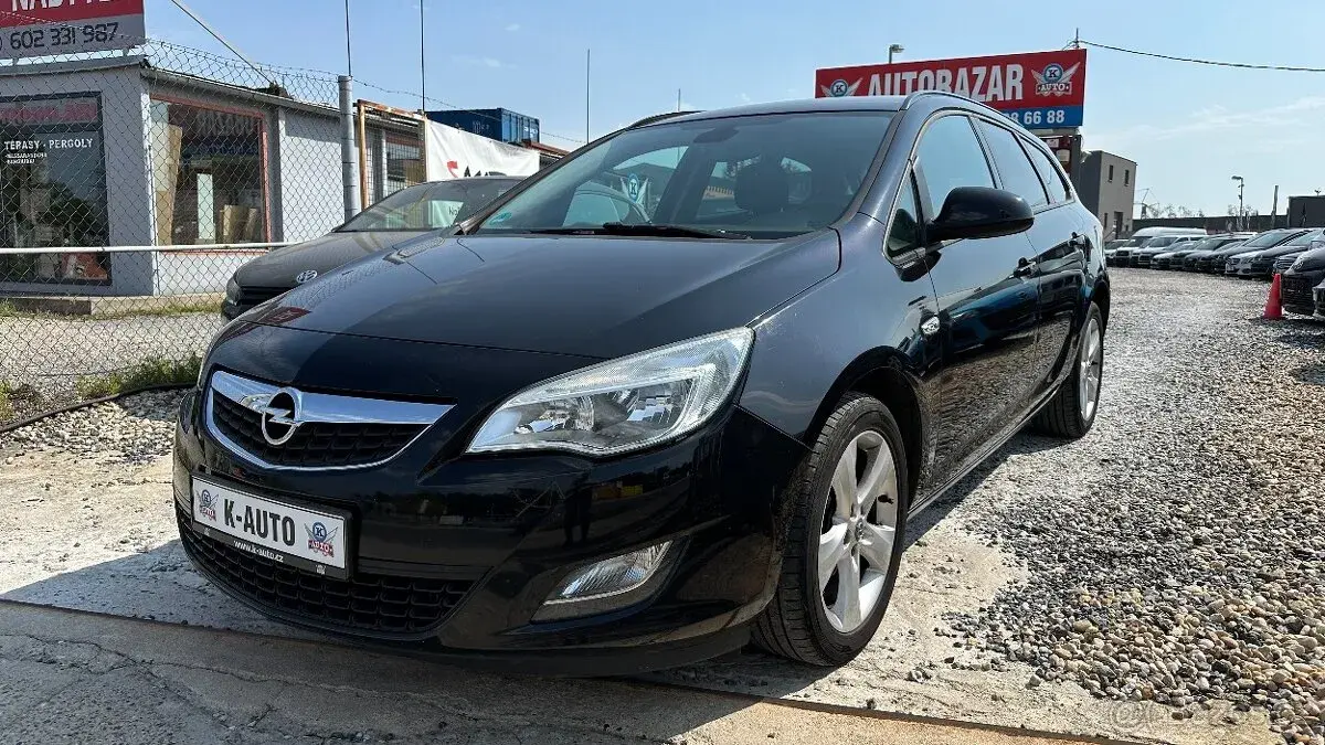 Opel Astra – 2011, 149 800 km
