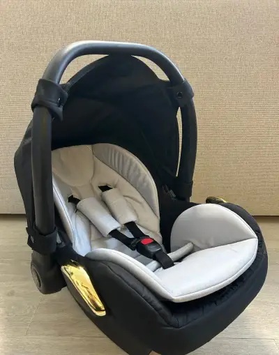 Dětská autosedačka Junama + ISOFIX (set)