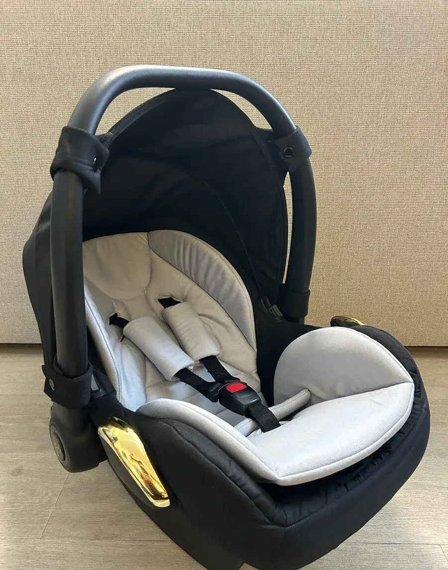 Dětská autosedačka Junama + ISOFIX (set)