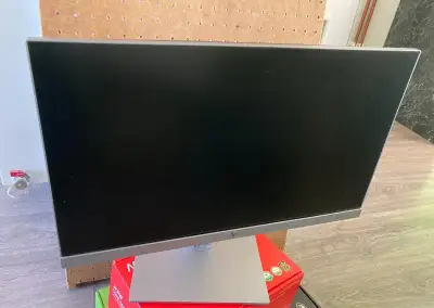 HP EliteDisplay E223 - LED monitor 21,5"