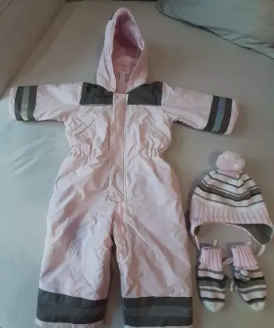 Pěkná zimní kombinéza H&M vel. 80-86