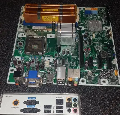 Základní deska Intel IPIEL-LA3 SOC 775 Zeppelin 8GB DDR3