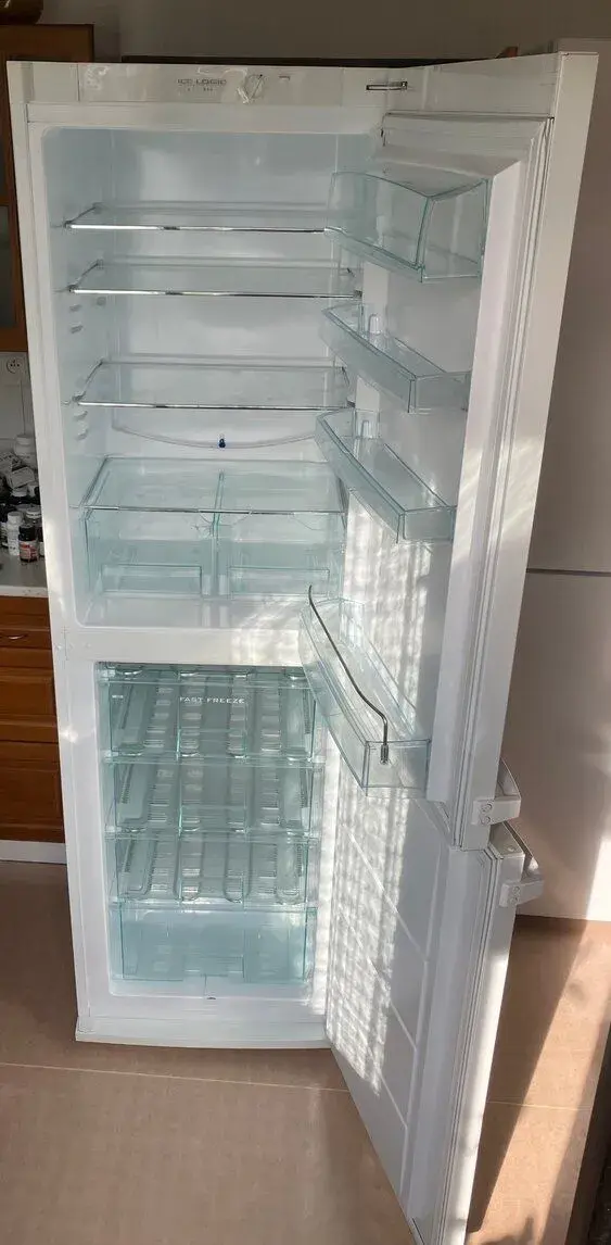 Kombi chladnička (191l) s mrazákem (119l) Snaigė RF35SM