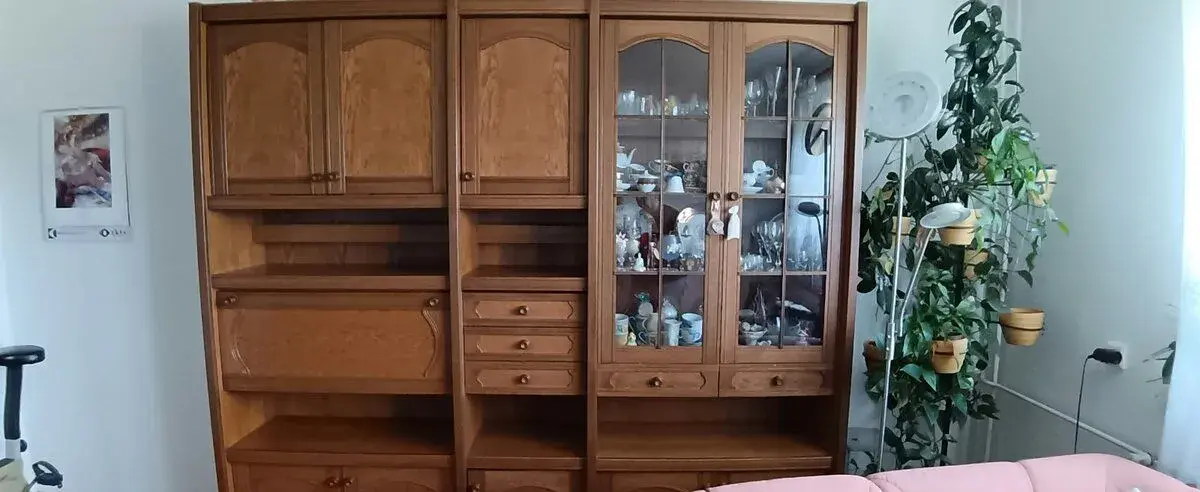 Obývací stěna a rohová sedačka