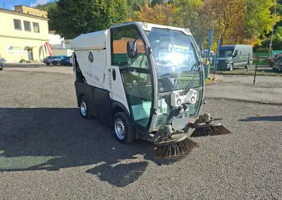Zametací stroj Bucher CityCat 1000