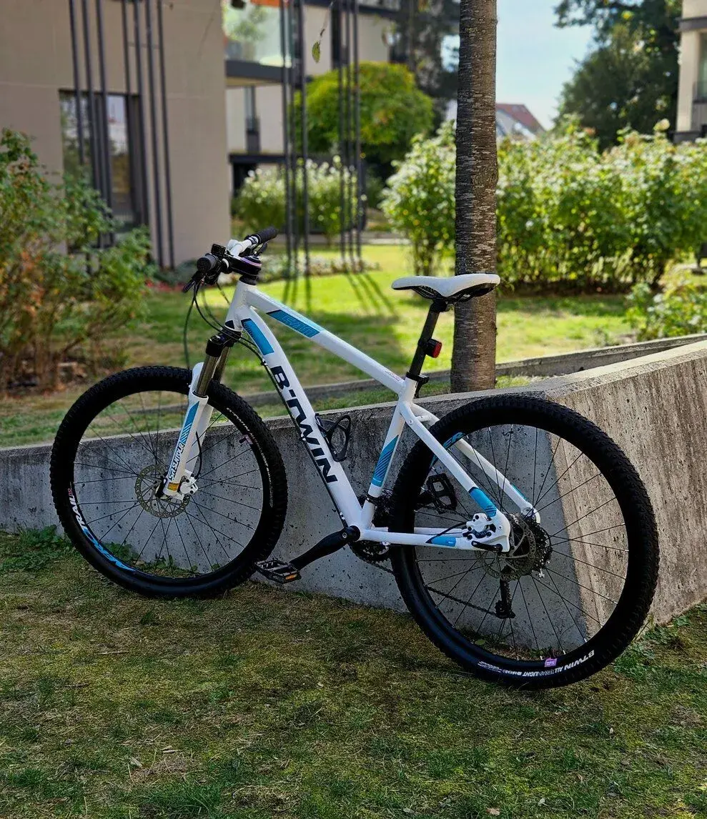 Horské kolo Rockrider ST540W 🩵🤍